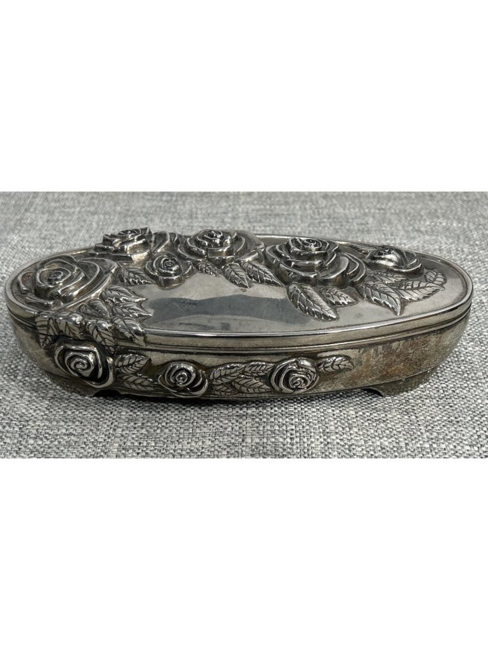 Vintage Godinger Silver Plate 3D Rose Pattern Oval Velvet Lined Jewelry Box